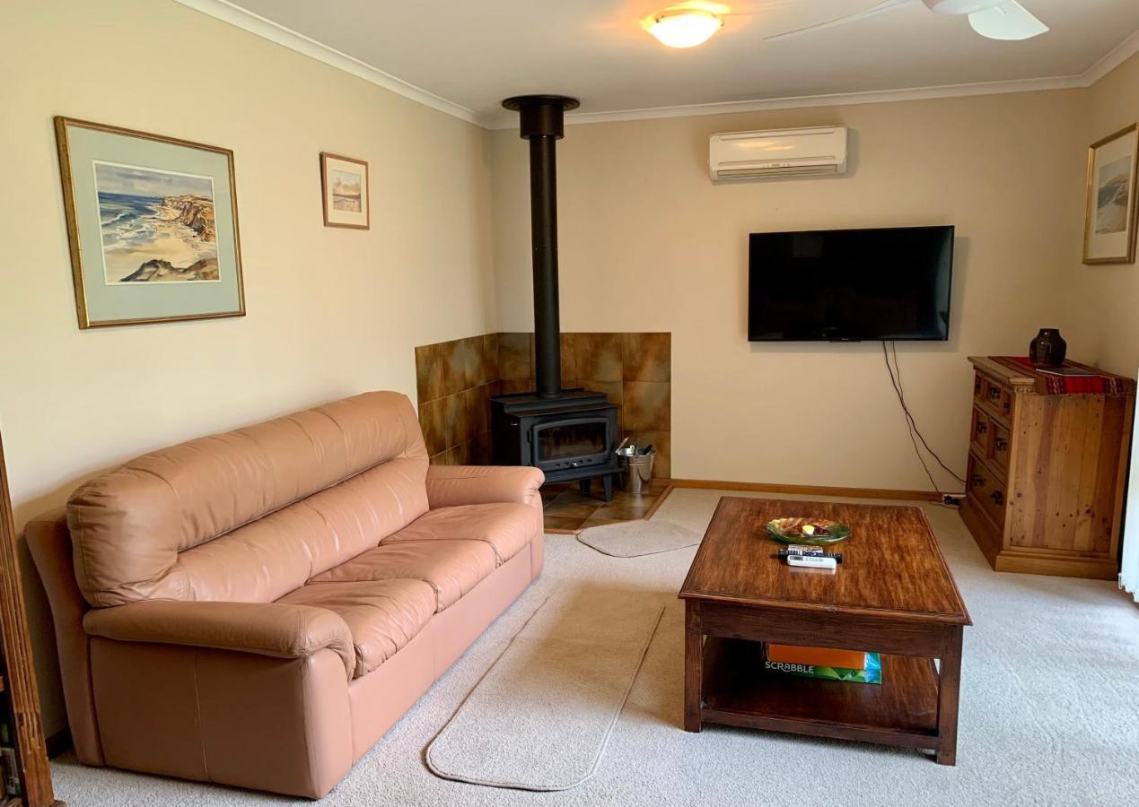 Leeward 'Tranquil Beachfront' Kingscote Exterior foto