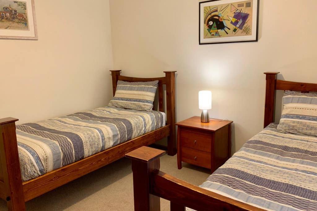 Leeward 'Tranquil Beachfront' Kingscote Exterior foto
